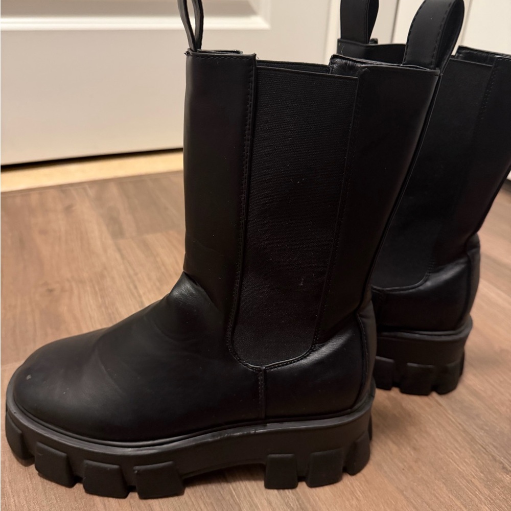 Black Chunky Platform Boots - Picture 2 of 4